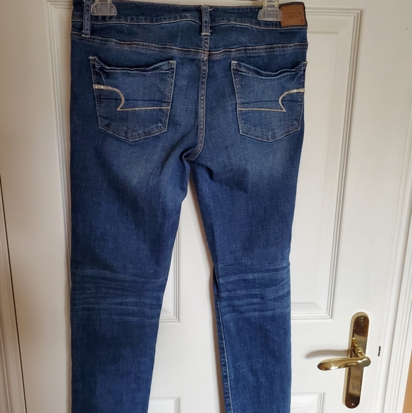 American Eagle skinny jeans with distressed detail - Picture 2 of 3